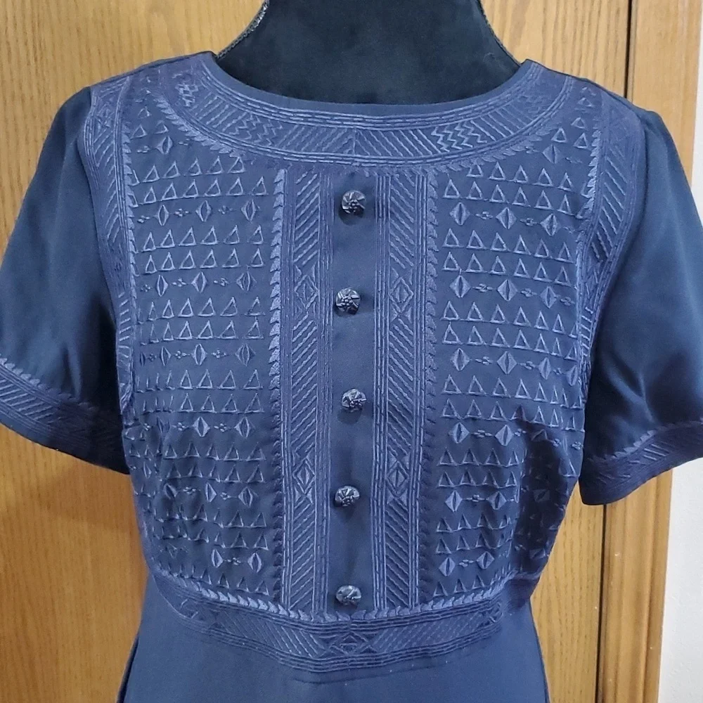 Vintage Sarah Elizabeth embroidered short sleeve navy dress
